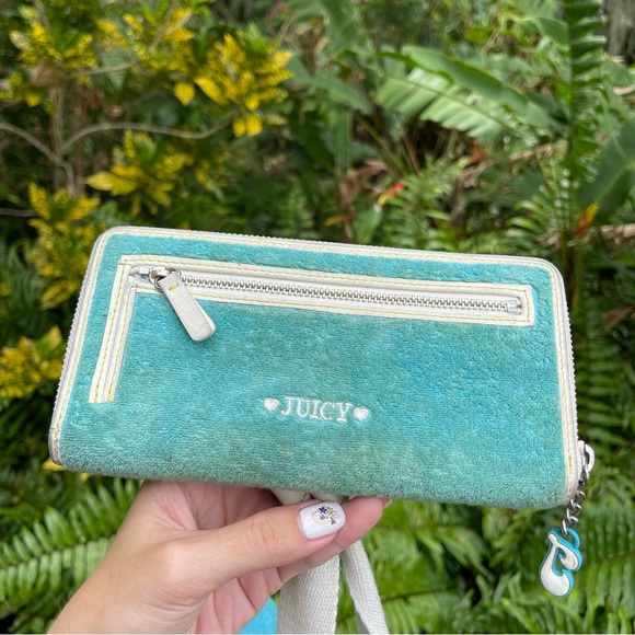 SOLD ELSEWHERE RARE JUICY COUTURE Bag TRUST FUND in blue terrycloth 😻wallet SET - Picture 9 of 14